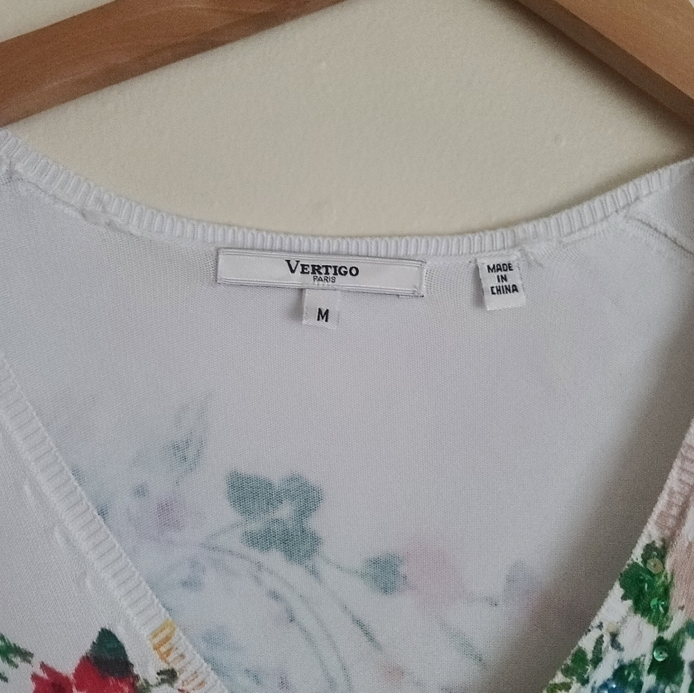 Vertigo Paris floral v neck top sz m - Picture 8 of 8